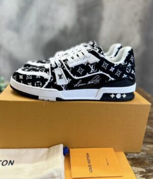 LV SNEAKER