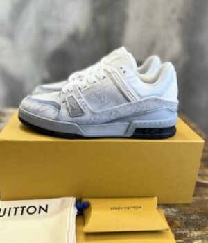 LV SNEAKER