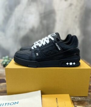 LV SNEAKER
