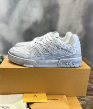 LV SNEAKER