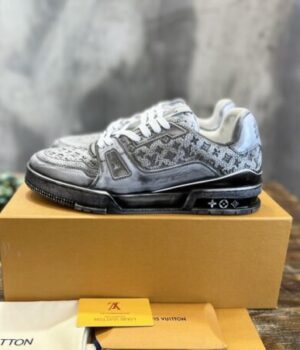 LV SNEAKER