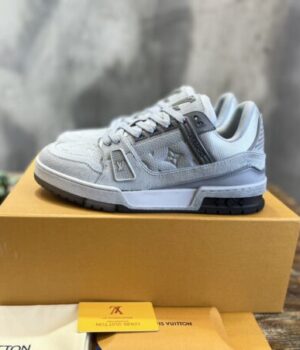 LV SNEAKER