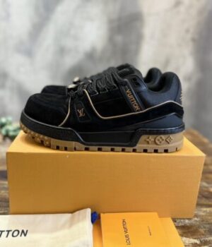 LV SNEAKER
