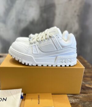 LV SNEAKER