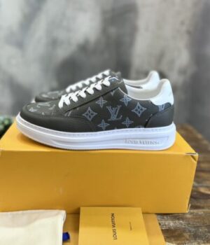 LV SNEAKER