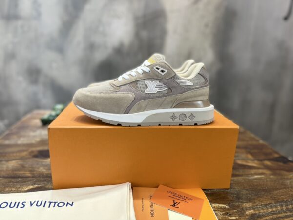 LV SNEAKER