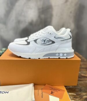 LV SNEAKER
