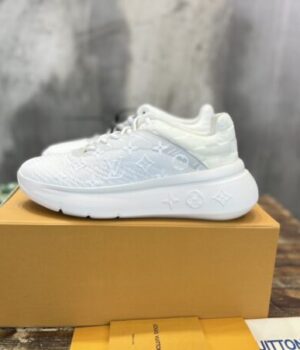 LV SNEAKER