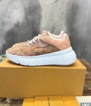 LV SNEAKER