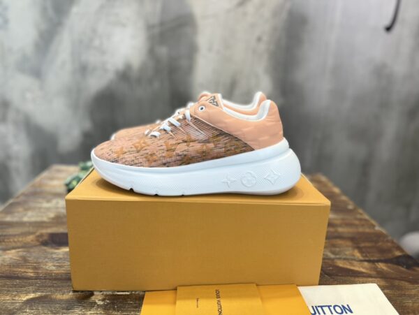 LV SNEAKER