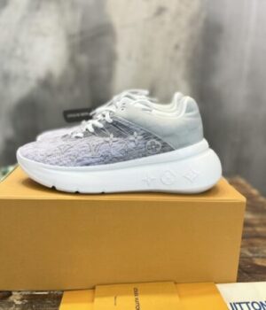 LV SNEAKER