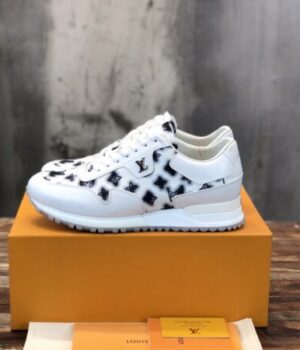 LV SNEAKER