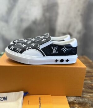 LV SNEAKER