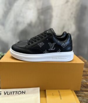 LV SNEAKER