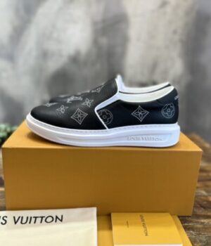 LV SNEAKER