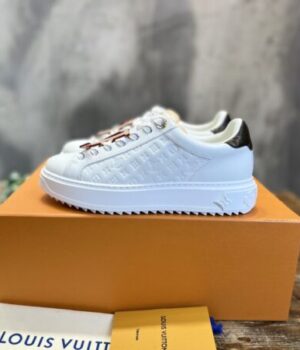 LV SNEAKER
