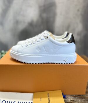 LV SNEAKER