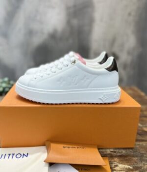 LV SNEAKER