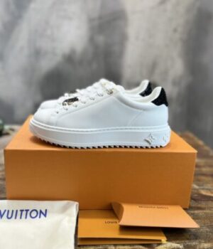 LV SNEAKER