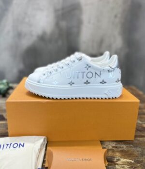LV SNEAKER