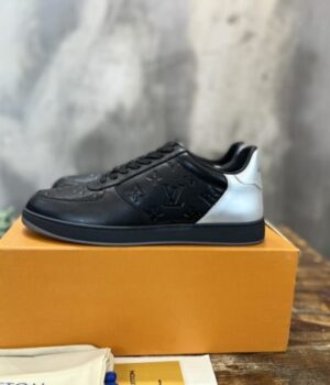 LV SNEAKER