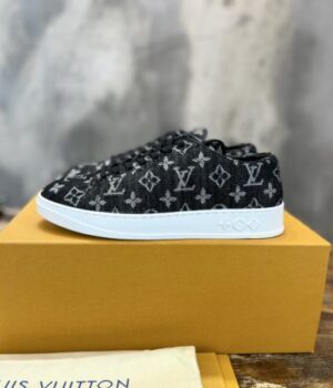 LV SNEAKER