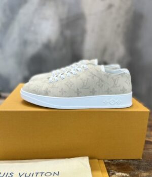 LV SNEAKER