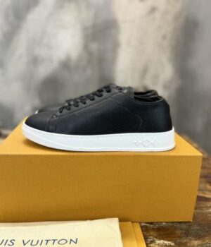 LV SNEAKER
