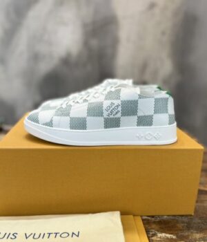 LV SNEAKER