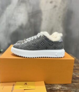 LV SNEAKER
