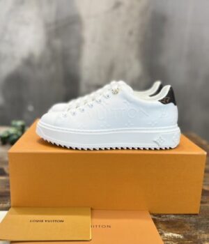 LV SNEAKER