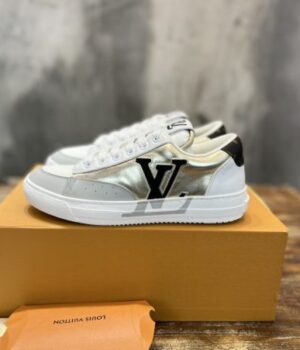 LV SNEAKER