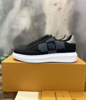 LV SNEAKER