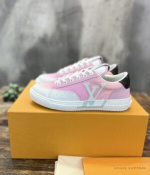 LV SNEAKER