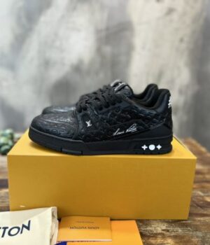 LV SNEAKER