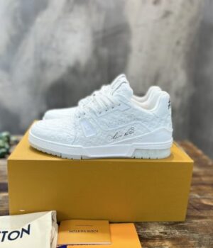 LV SNEAKER