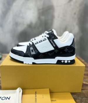 LV SNEAKER