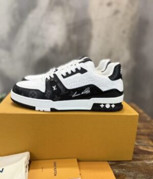 LV SNEAKER