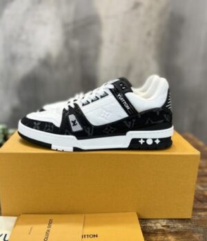 LV SNEAKER