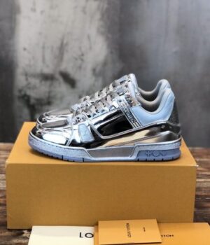 LV SNEAKER