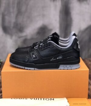 LV SNEAKER