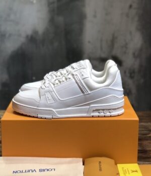 LV SNEAKER