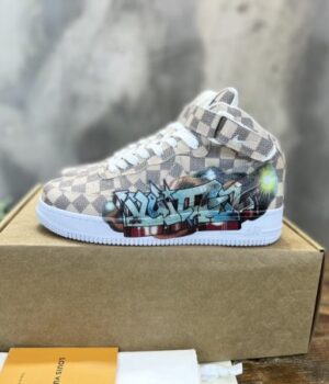 LV SNEAKER