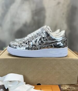 LV SNEAKER