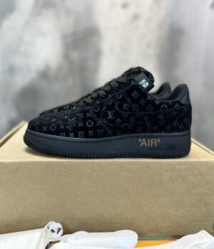 LV SNEAKER