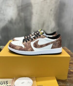 LV SNEAKER