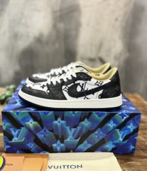 LV SNEAKER