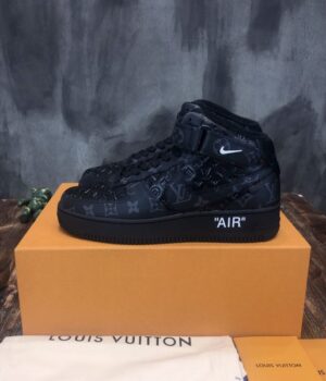 LV SNEAKER