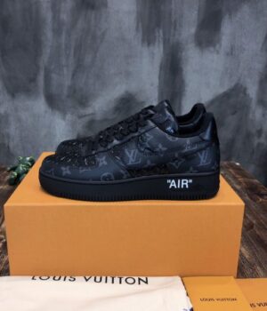 LV SNEAKER