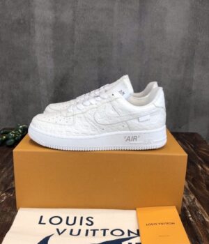 LV SNEAKER